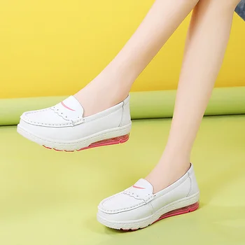 Kadın ayakkabısı Yumuşak Tabanlı Nefes Spor Küçük beyaz ayakkabı Sonbahar Yeni Stil Rahat Kalın Tabanlı hemşire ayakkabıları düz ayakkabı Zapatos