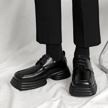 Yeni Moda Erkek Deri Platformu Oxfords Üzerinde Kayma Kalın Tottom Erkek Derby Ayakkabı günlük mokasen ayakkabı Erkek Kare Ayak Resmi Elbise Ayakkabı